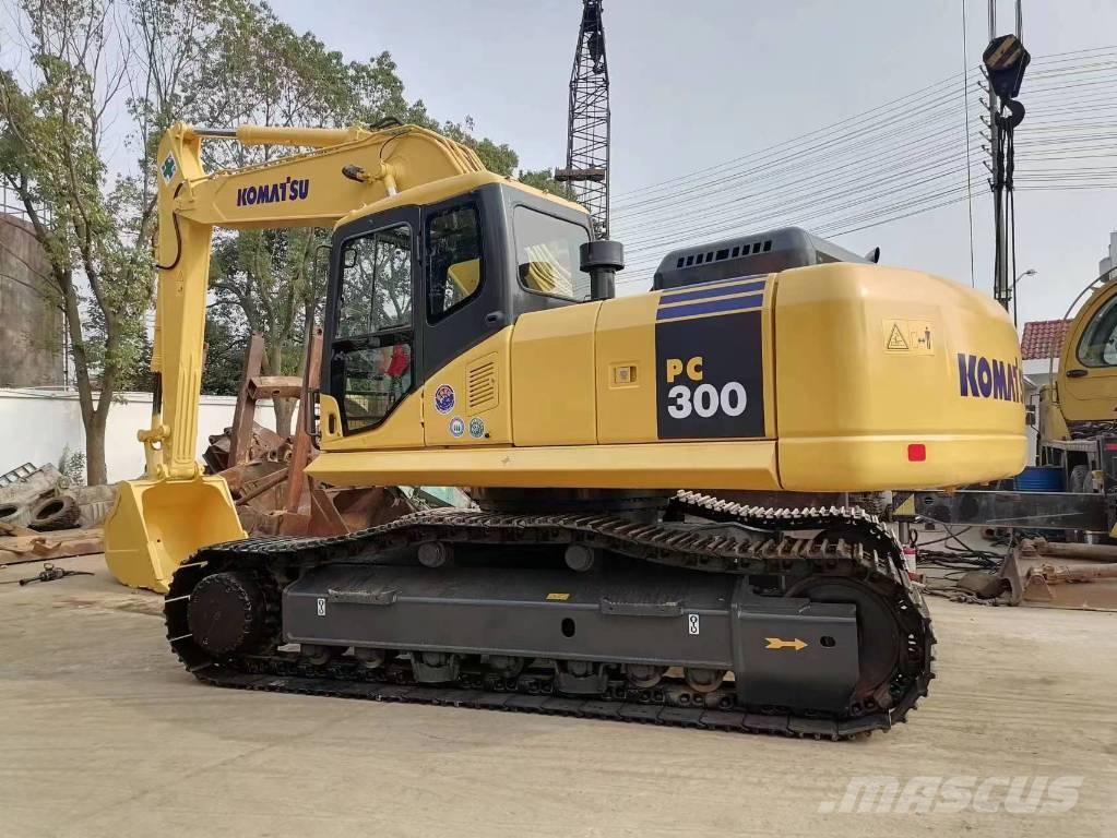 Komatsu PC 300 Kāpurķēžu ekskavatori