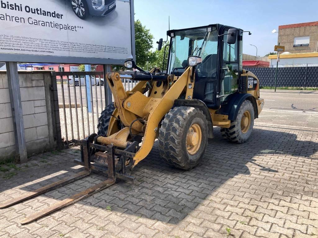 CAT 906 M Iekrāvēji uz riteņiem