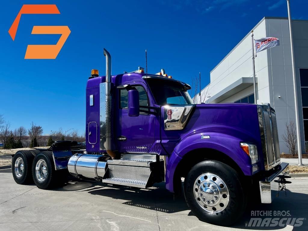 Kenworth W 990 Vilcēji