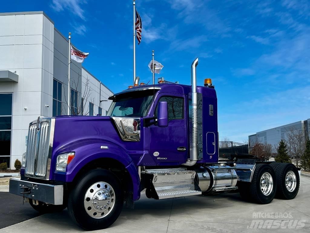 Kenworth W 990 Vilcēji
