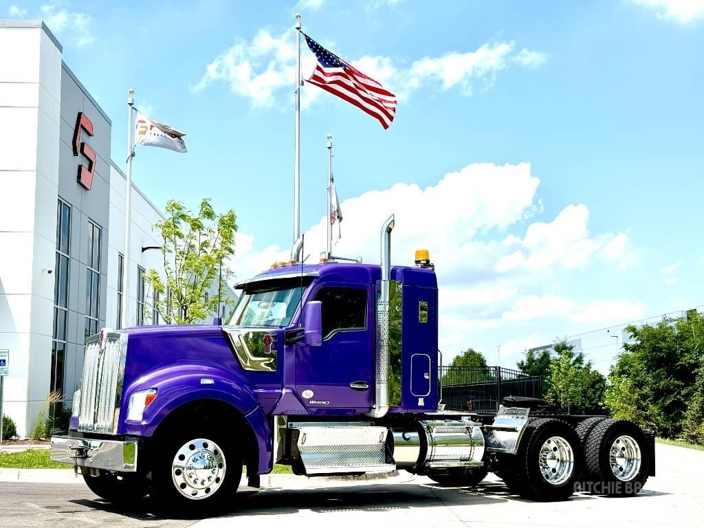 Kenworth W 990 Vilcēji