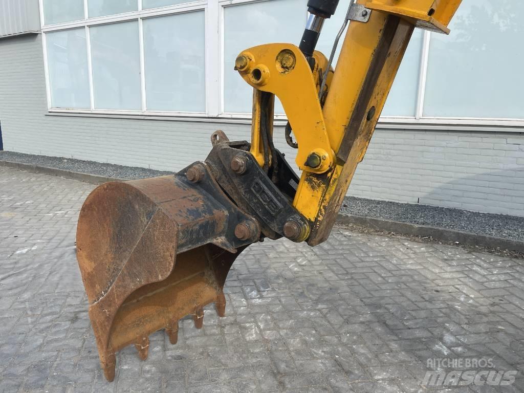 JCB 3 CX    2017    CE Ekskavatori-iekrāvēji