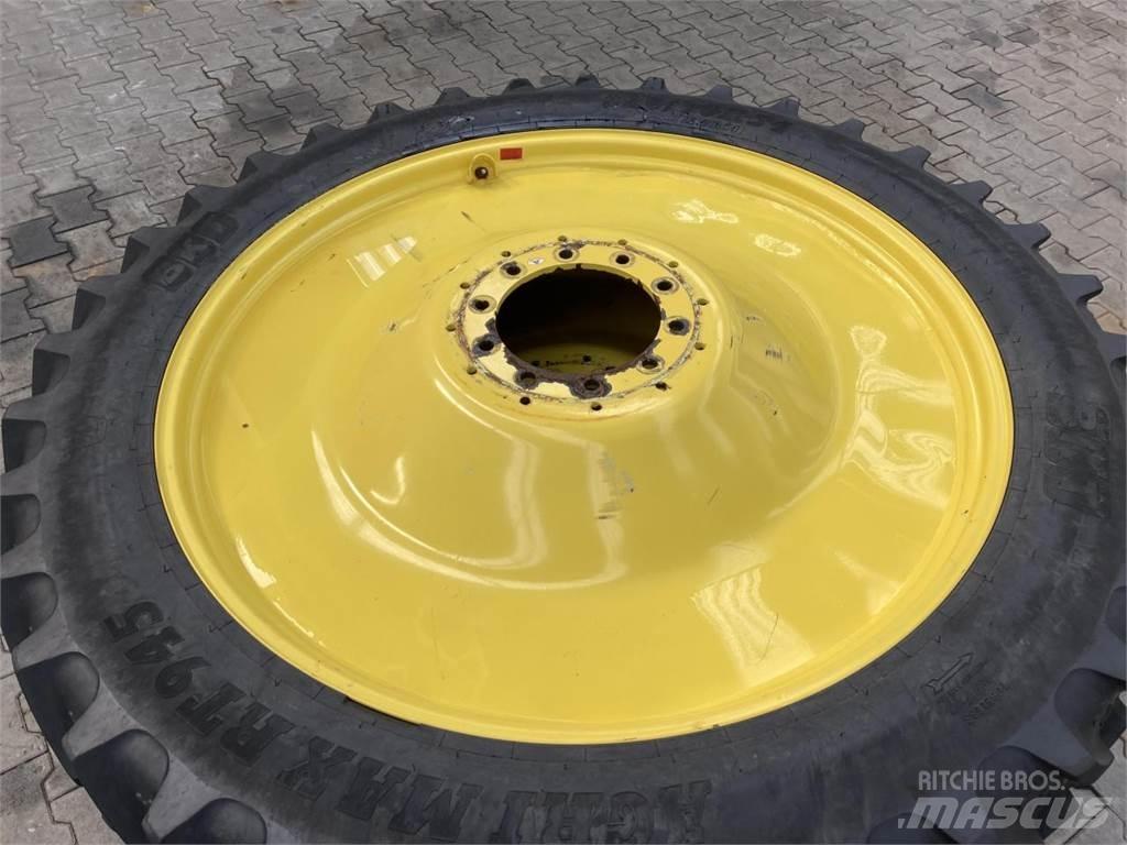 BKT 320/90R54 Riepas, riteņi un diski
