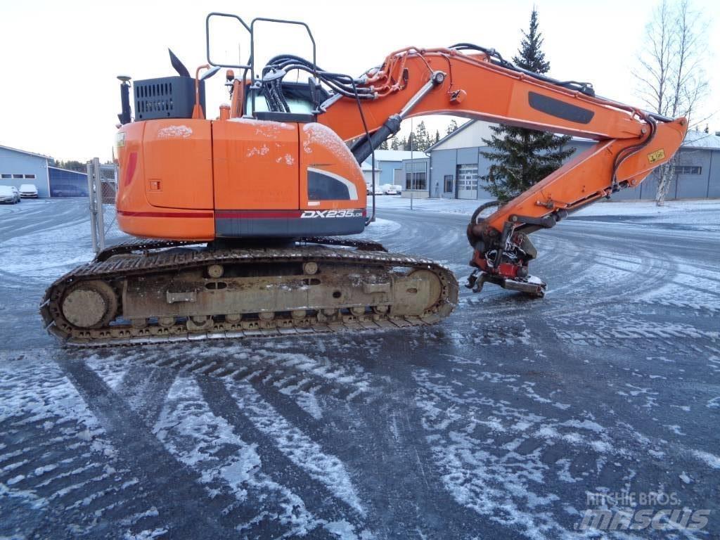 Doosan DX 235 Kāpurķēžu ekskavatori