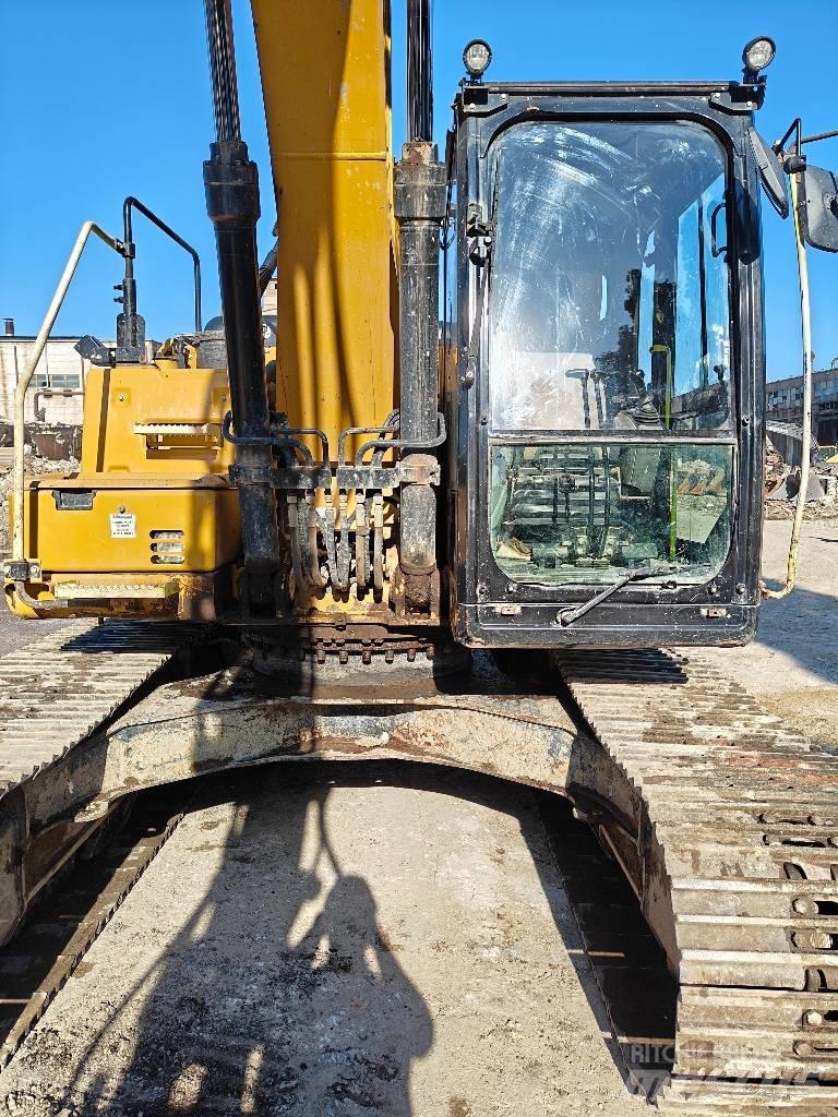 CAT 320F Kāpurķēžu ekskavatori