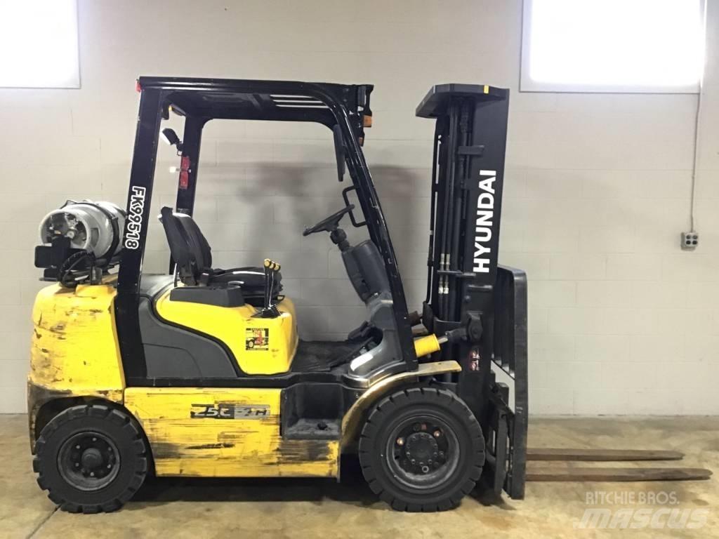 Hyundai 25 L-7 A Autokrāvēji - citi