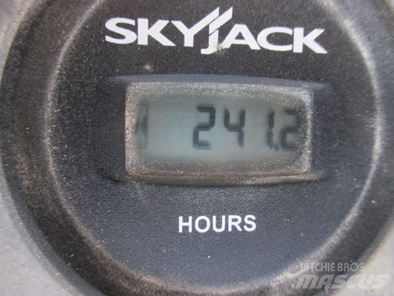 SkyJack SJ III 3219 Šķerveida pacēlāji