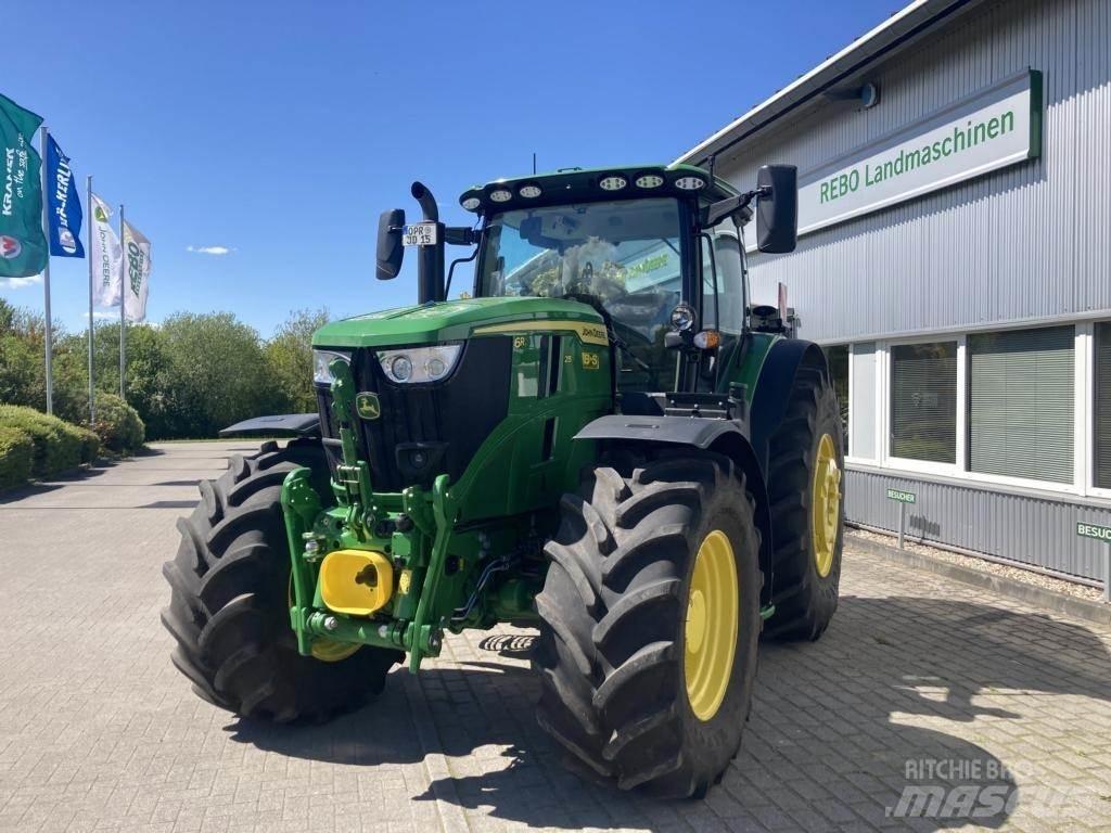 John Deere 6R215 Traktori