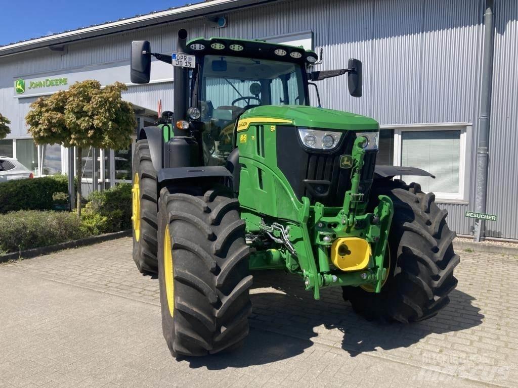 John Deere 6R215 Traktori