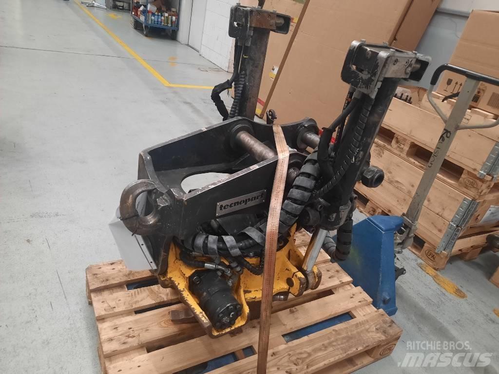 Menzi Muck M535 Ekskavatori uz riteņiem