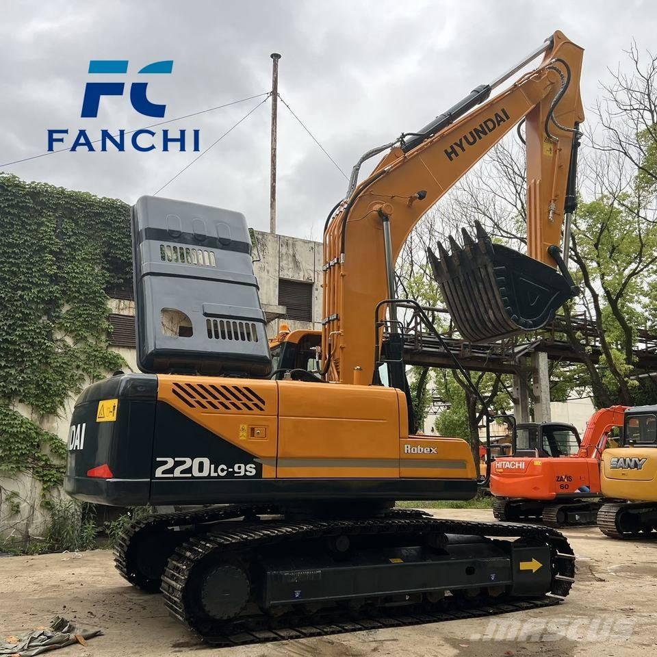 Hyundai 220LC-9S Kāpurķēžu ekskavatori