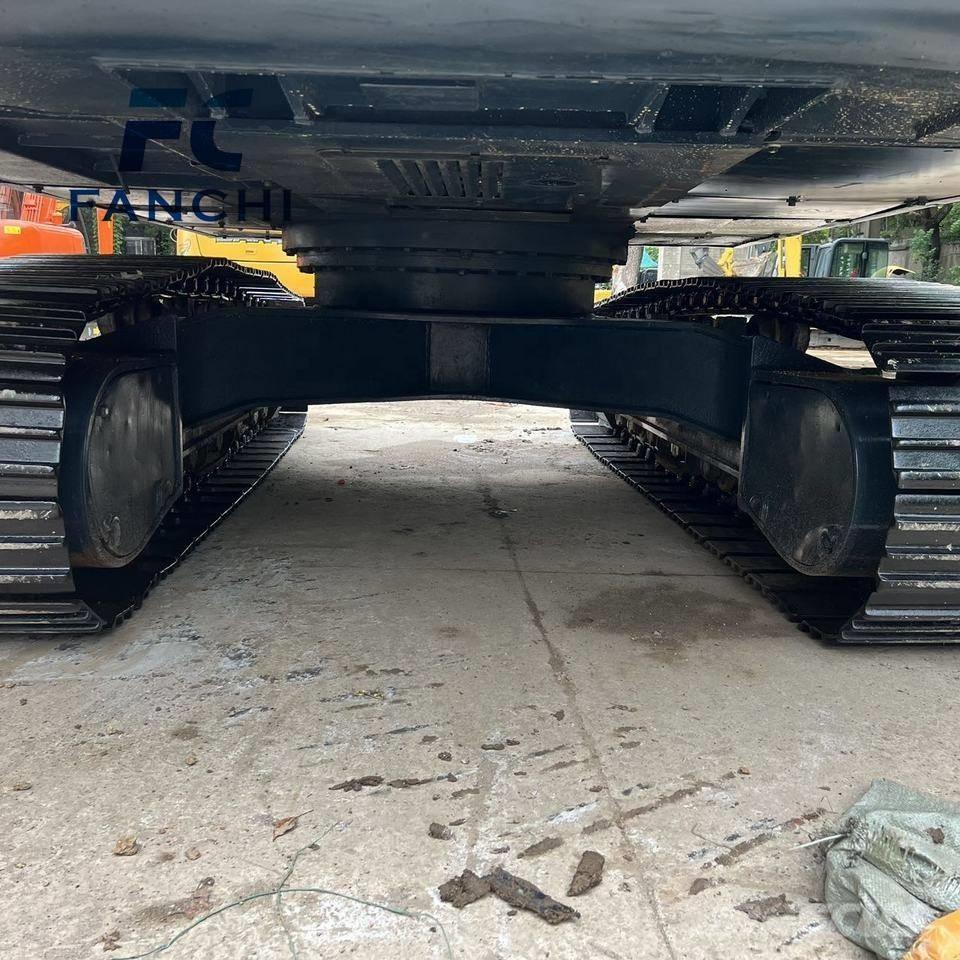 Hyundai 220LC-9S Kāpurķēžu ekskavatori