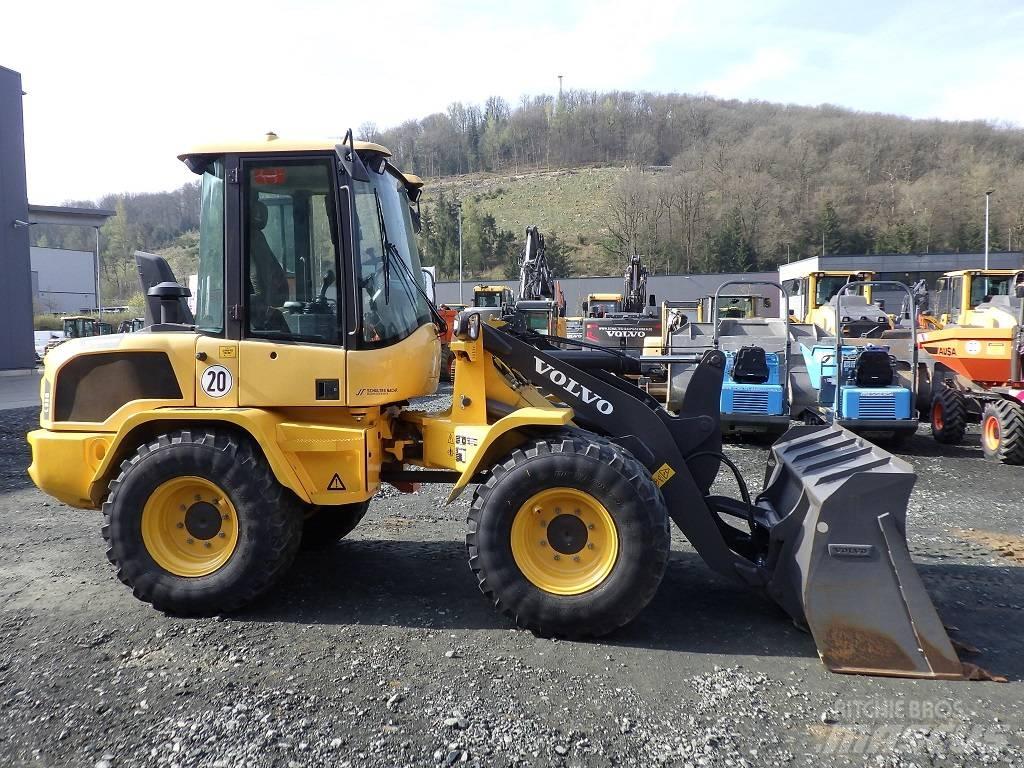 Volvo L 35 G Iekrāvēji uz riteņiem