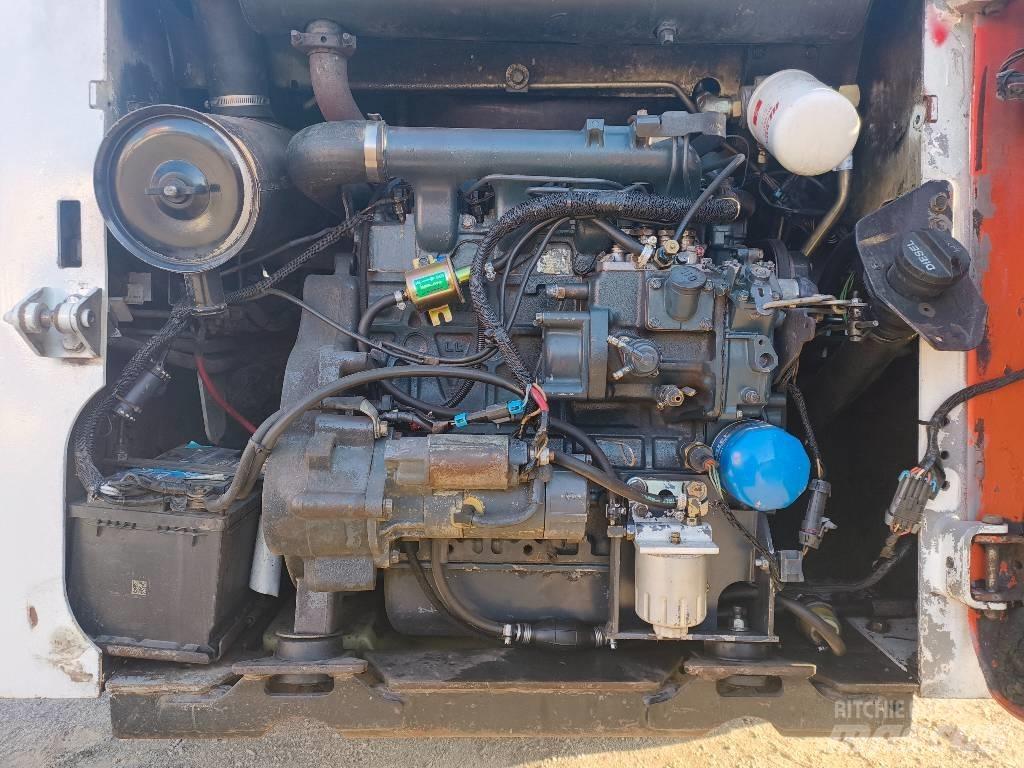 Bobcat S 130 Lietoti riteņu kompaktiekrāvēji