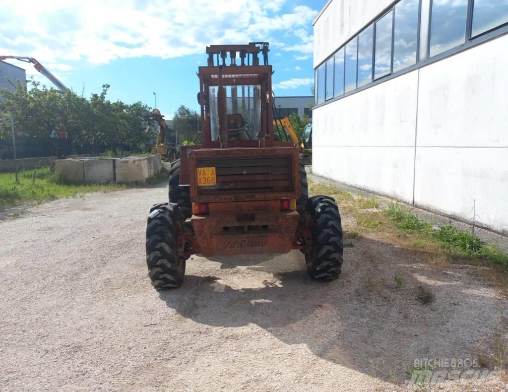 Manitou 4RM30G Tehnika ar dīzeļa dzinēju