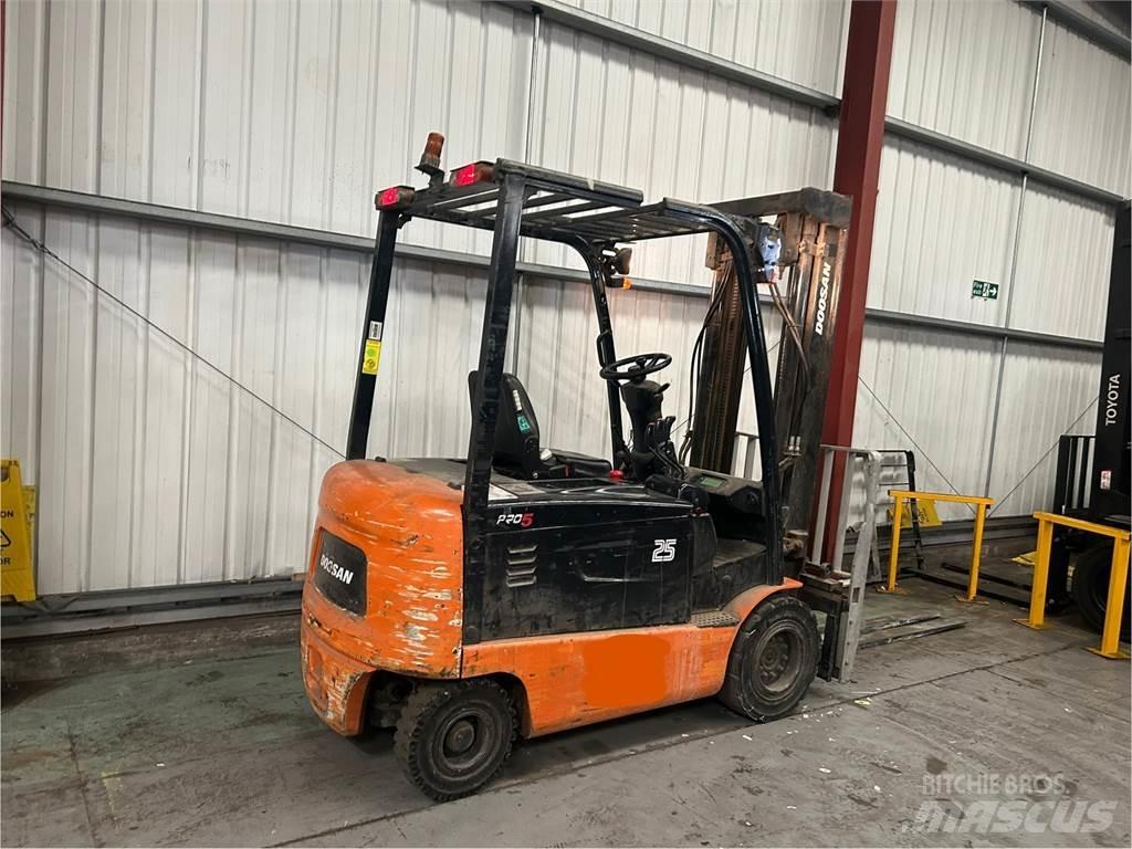 Doosan B25X-5 Elektriskie iekrāvēji