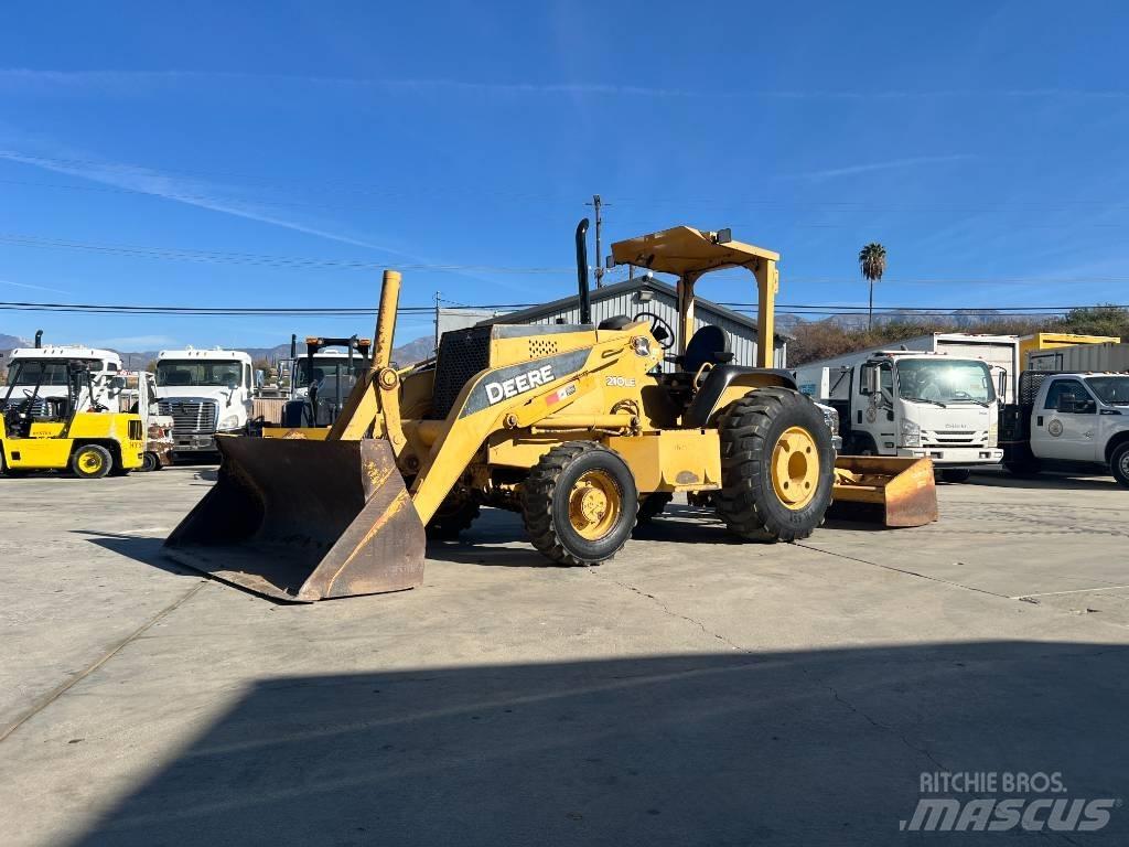 John Deere 210 LE Frontālie iekrāvēji un ekskavatori