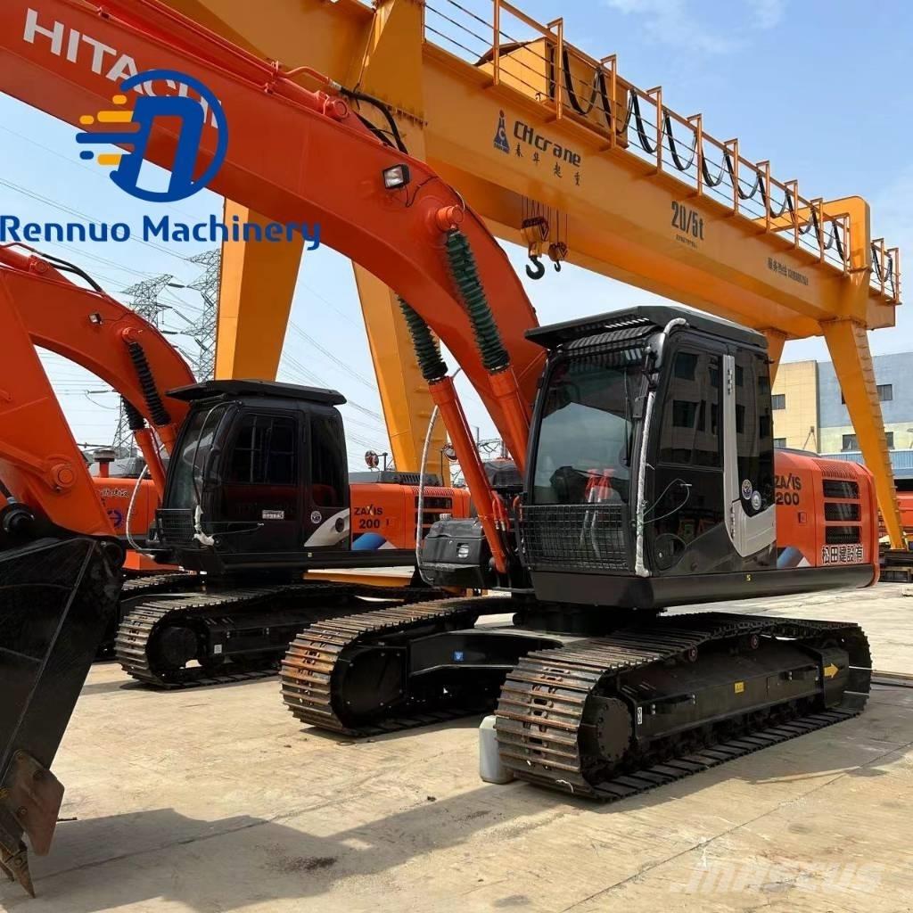 Hitachi ZX 200 Kāpurķēžu ekskavatori