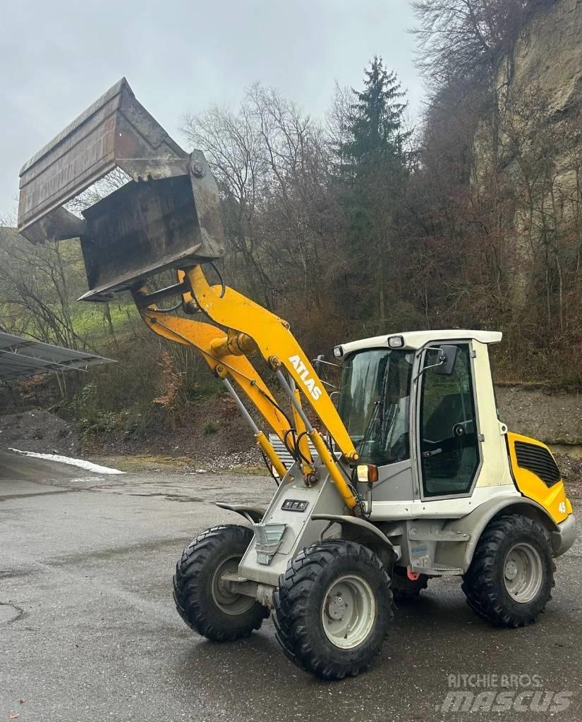 Atlas 45 Iekrāvēji uz riteņiem