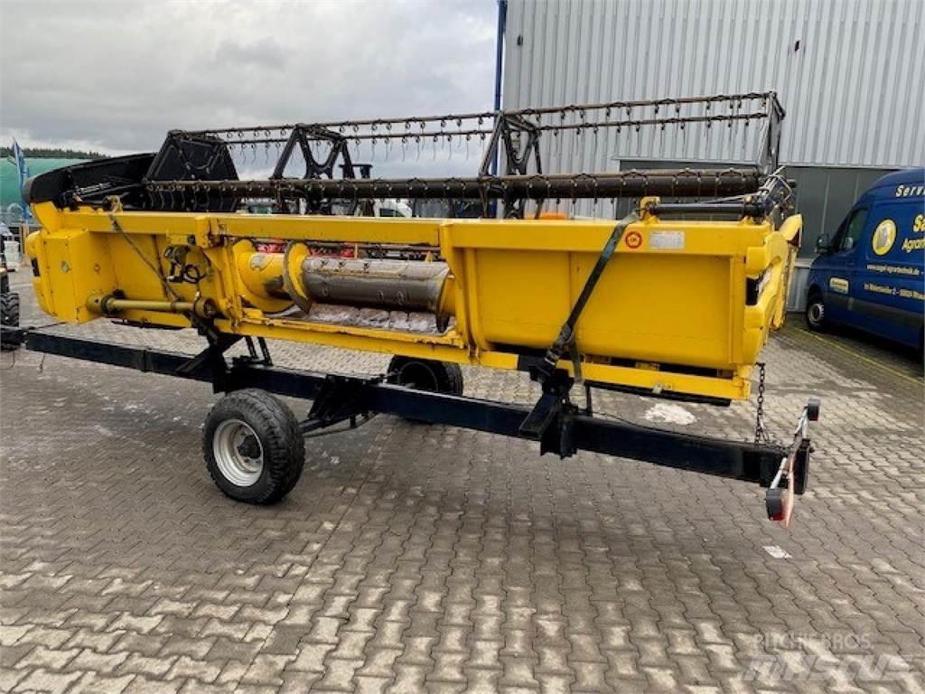 New Holland CX780 Ražas novākšanas kombaini
