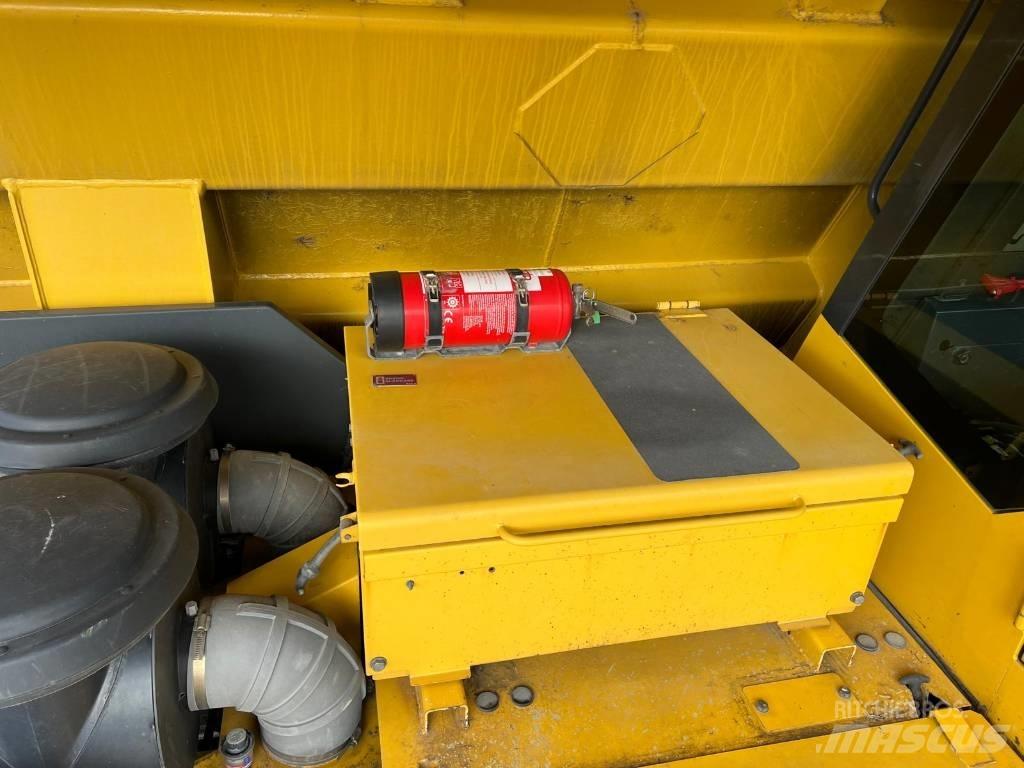 Komatsu 605-7 Karjeras kravas automašīnas