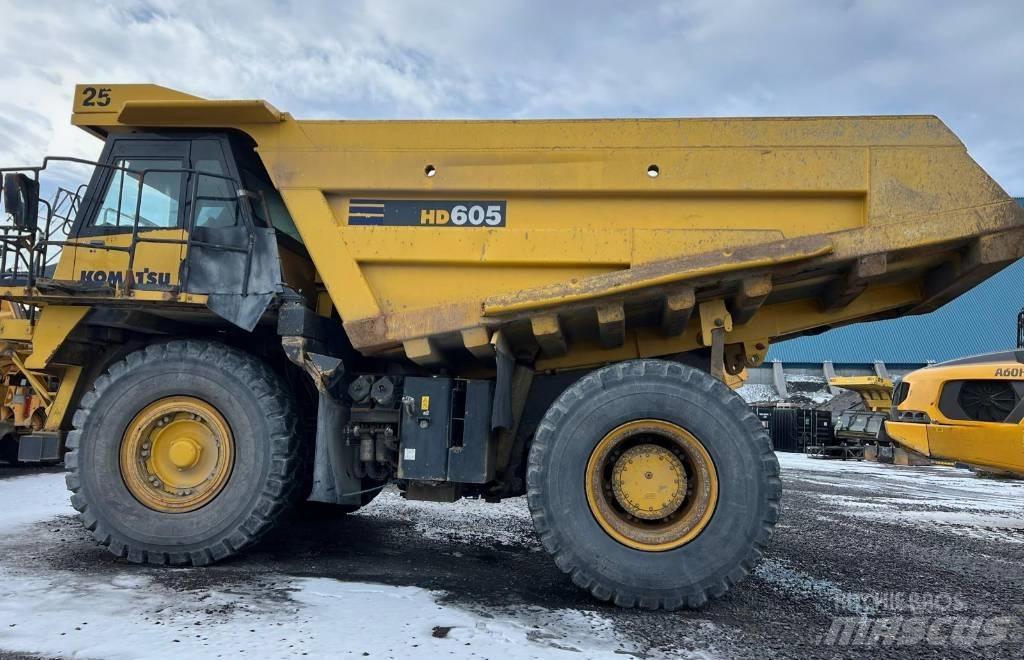 Komatsu 605-7 Karjeras kravas automašīnas