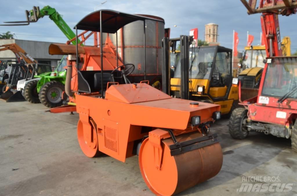 Bomag BW 90 Divvalču grunts veltņi
