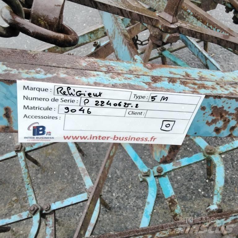 Religieux PORTE 5M Ecēšas