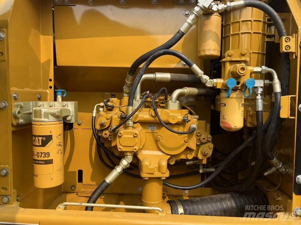 CAT 320 D Kāpurķēžu ekskavatori