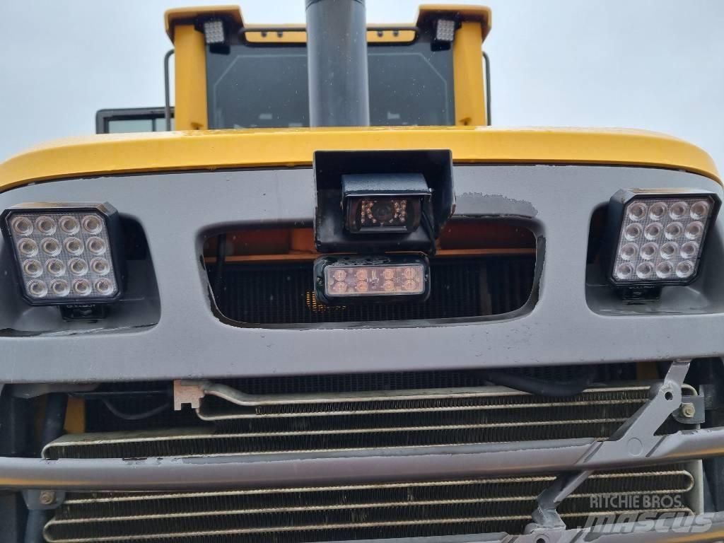 Volvo L 70 F Iekrāvēji uz riteņiem