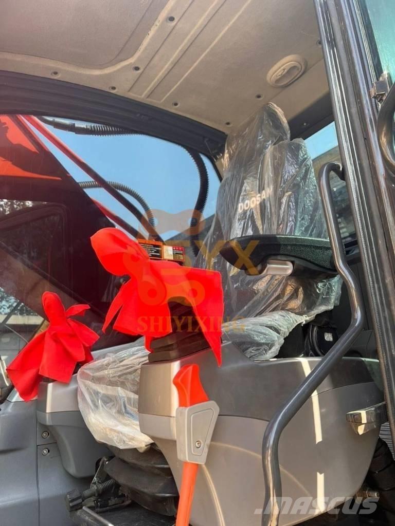 Doosan DX 300LC-9C Kāpurķēžu ekskavatori