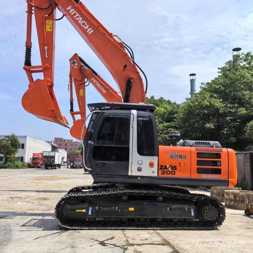 Hitachi ZX 200-3 G Kāpurķēžu ekskavatori