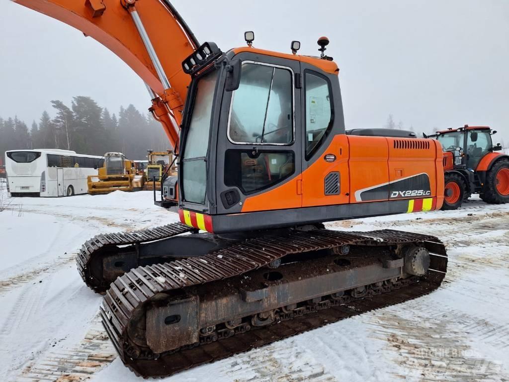 Doosan DX 225 LC Kāpurķēžu ekskavatori