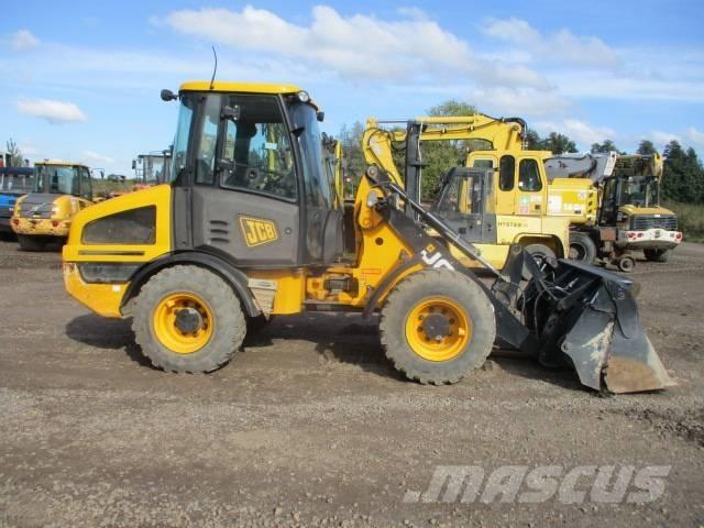 JCB 407 Iekrāvēji uz riteņiem