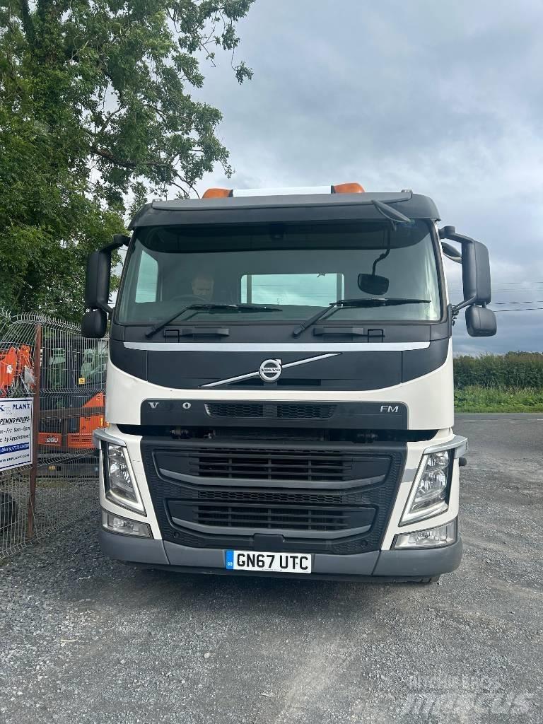 Volvo FM 11 330 Šasija ar kabīni
