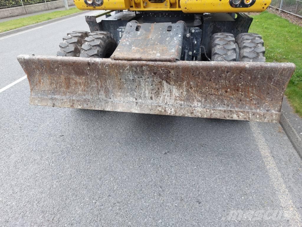 Komatsu PW148-11 Ekskavatori uz riteņiem