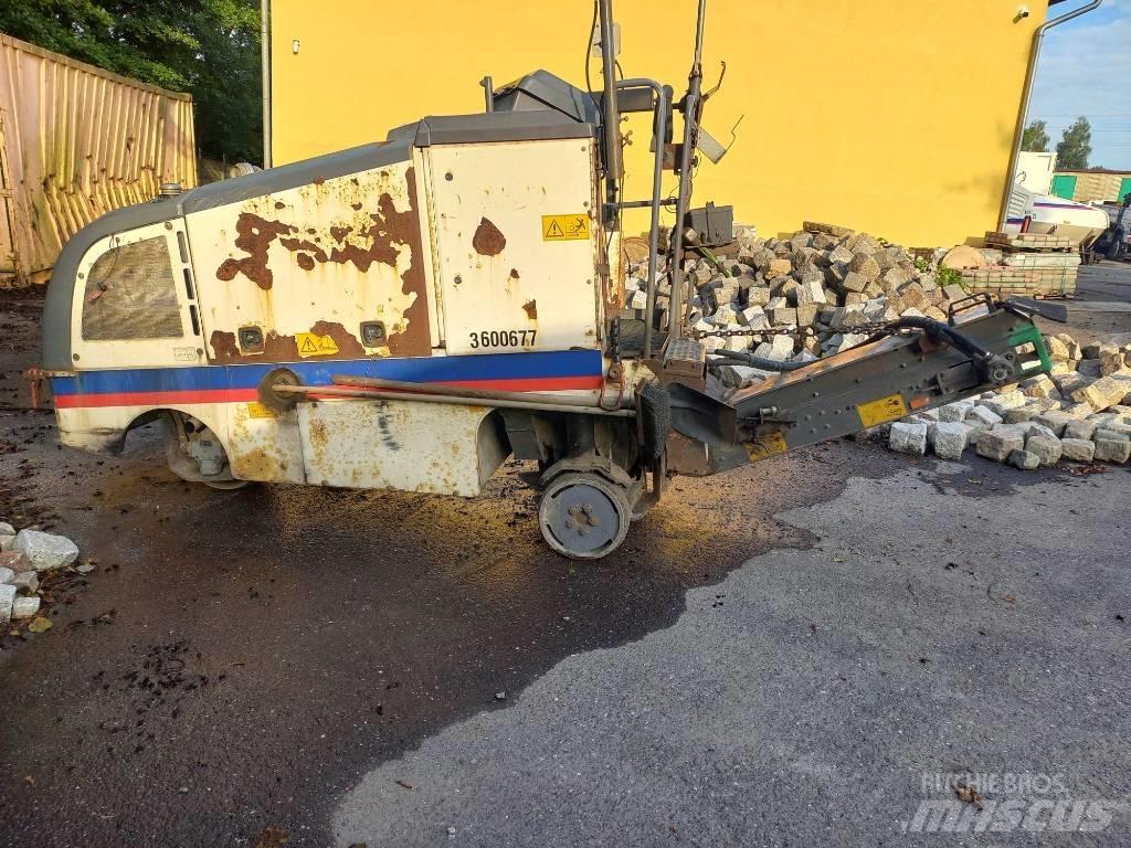 Wirtgen W 35 DC Asfalta savācējs