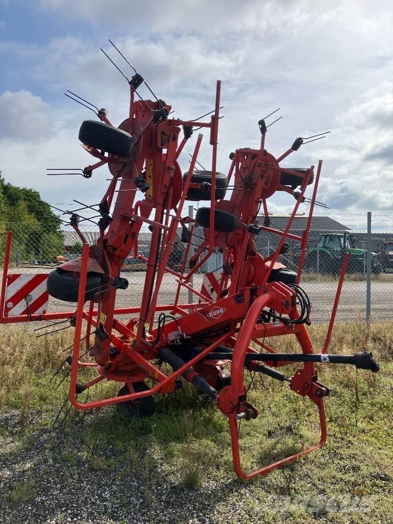 Kuhn GF 8702 Grābekļi un siena ārdītāji