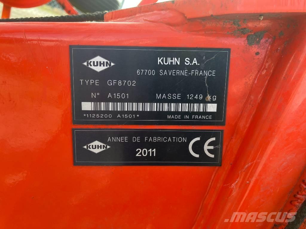 Kuhn GF 8702 Grābekļi un siena ārdītāji