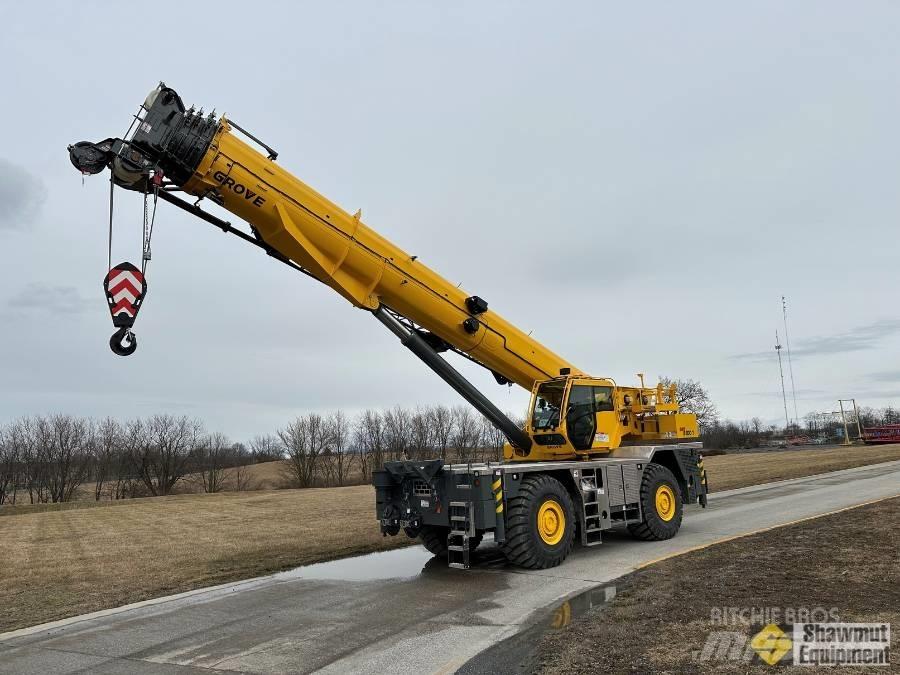 Grove GRT 8100 Celtņi nelīdzenām virsmām