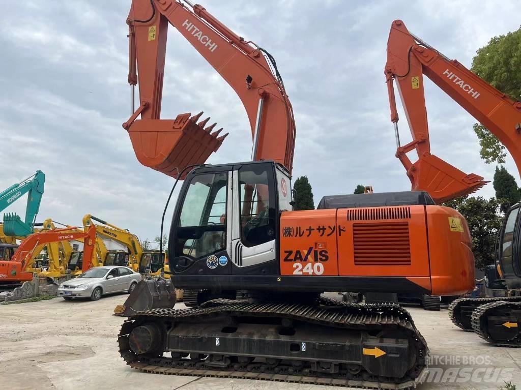 Hitachi ZX 240 Kāpurķēžu ekskavatori