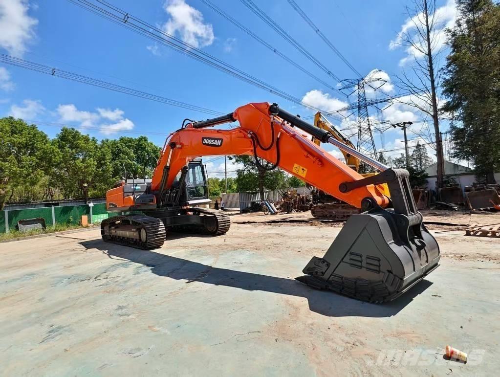 Doosan DX380LC-9 Amfībijas tipa ekskavatori