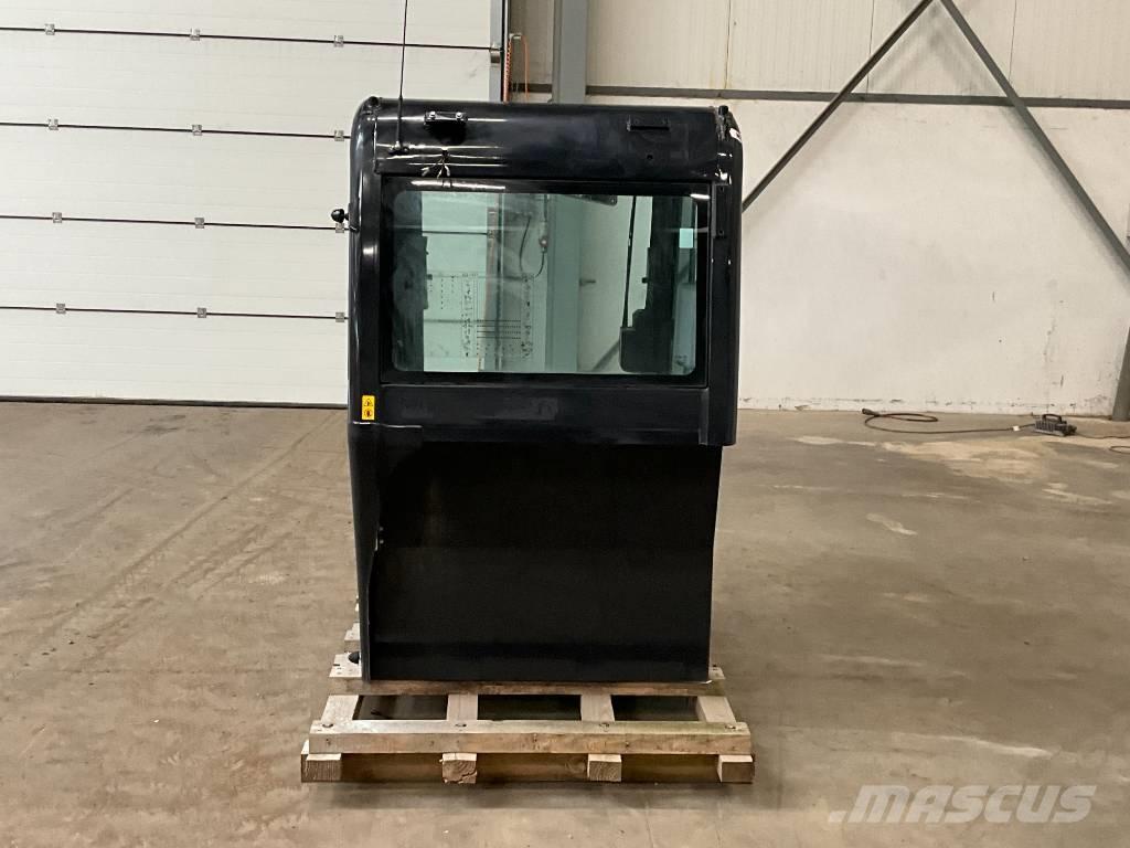 Kubota KX 080-4 A 2 Kabīnes un interjers