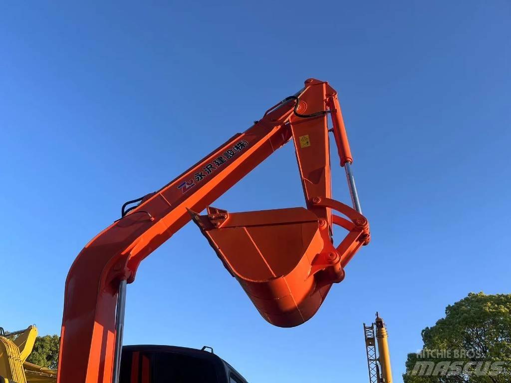 Hitachi ZX70 Kāpurķēžu ekskavatori