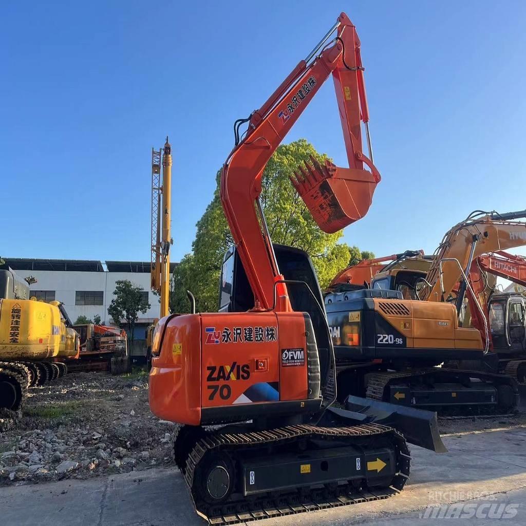 Hitachi ZX70 Kāpurķēžu ekskavatori