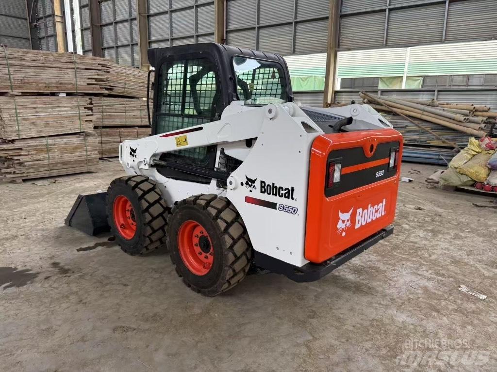 Bobcat S 550 Lietoti riteņu kompaktiekrāvēji