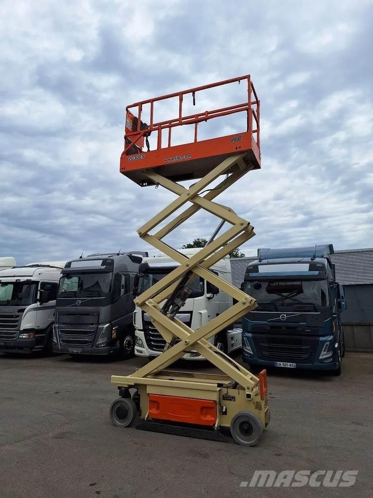 JLG 2030 ES Šķerveida pacēlāji