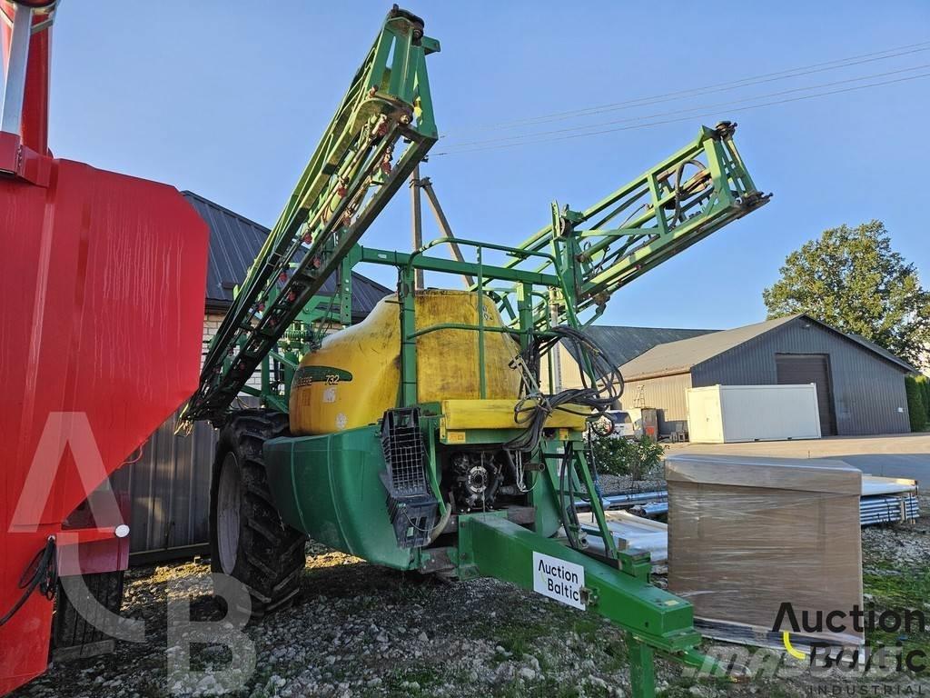 John Deere 732 Piekabināmie smidzinātāji(miglotāji)