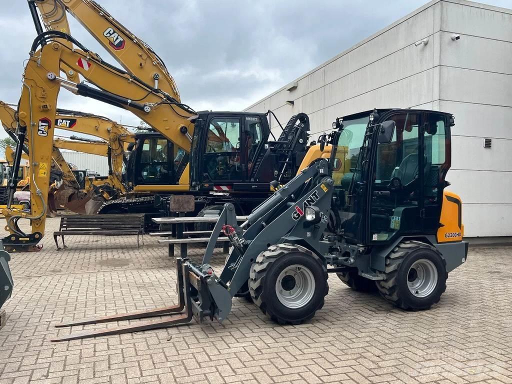 GiANT G2200HD Iekrāvēji uz riteņiem