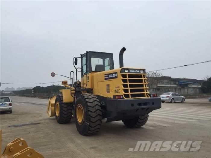 Komatsu WA 380-3 Iekrāvēji uz riteņiem